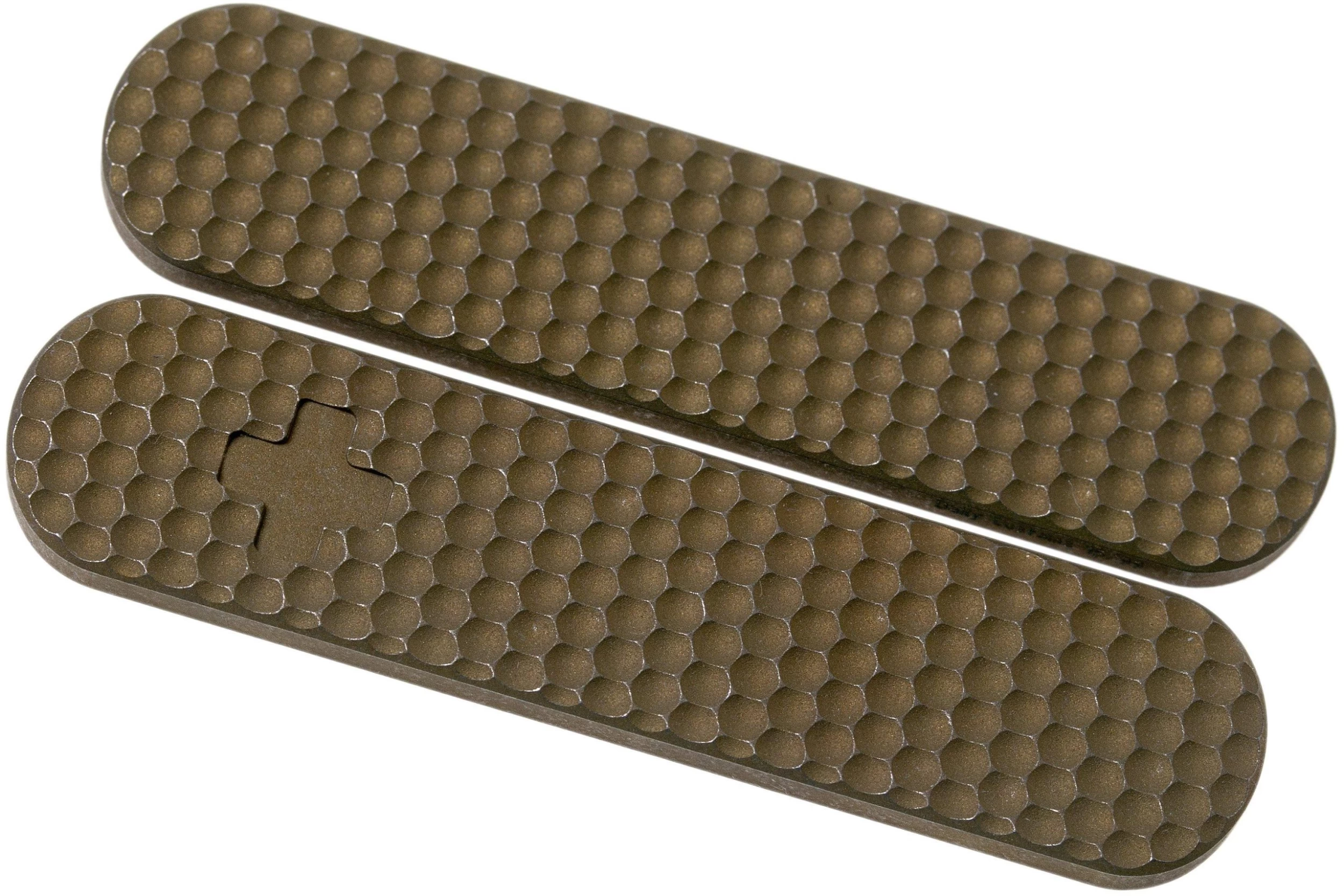 Daily Customs 58.2 Golfball Pattern, Rusty Titanium P10009497 Cachas Victorinox